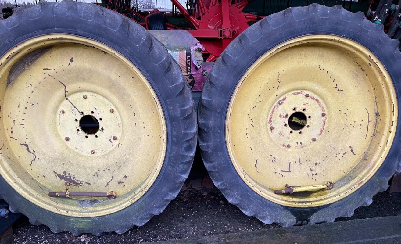 Alliance 270/95R48 - Wheels/Tires/Rims - Twin wheels