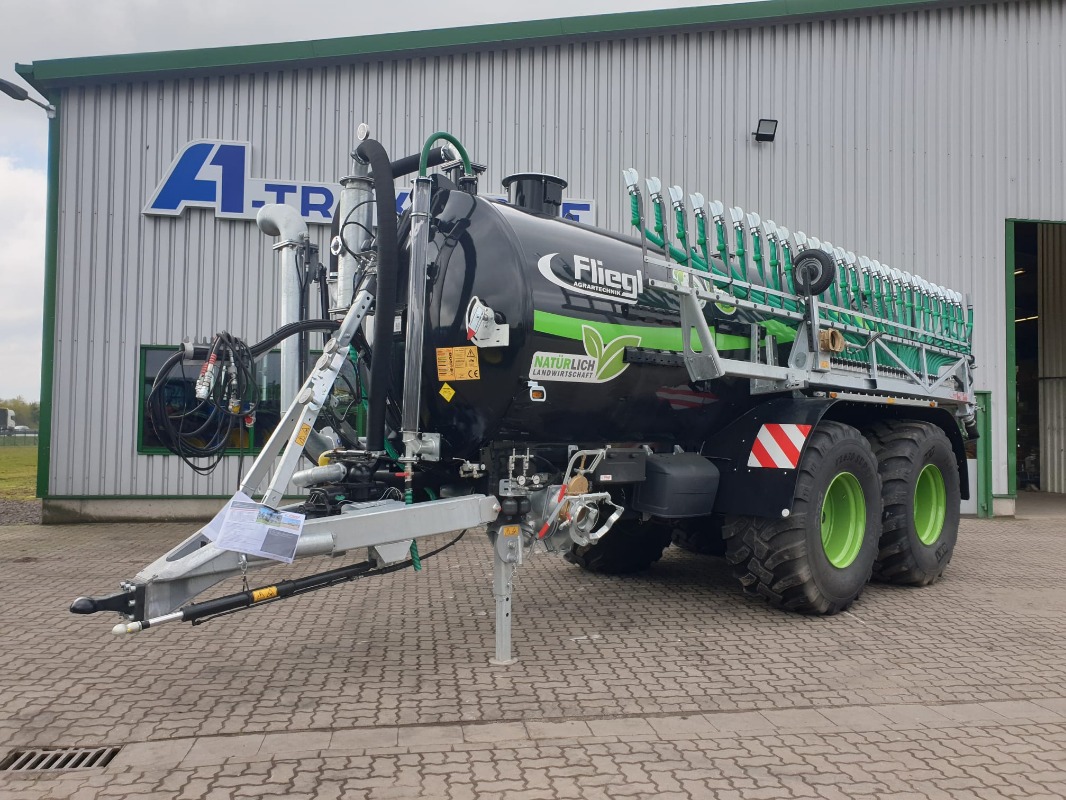 Fliegl VFW 18000 MAXX LINE PLUS * - Manure technology + manure technology - Vacuum Façade