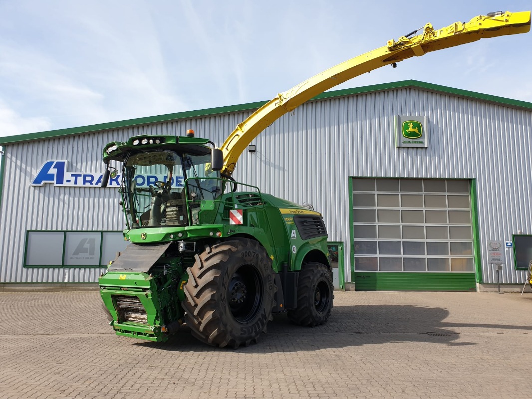 John Deere 9900 - кормоуборочный комбайн