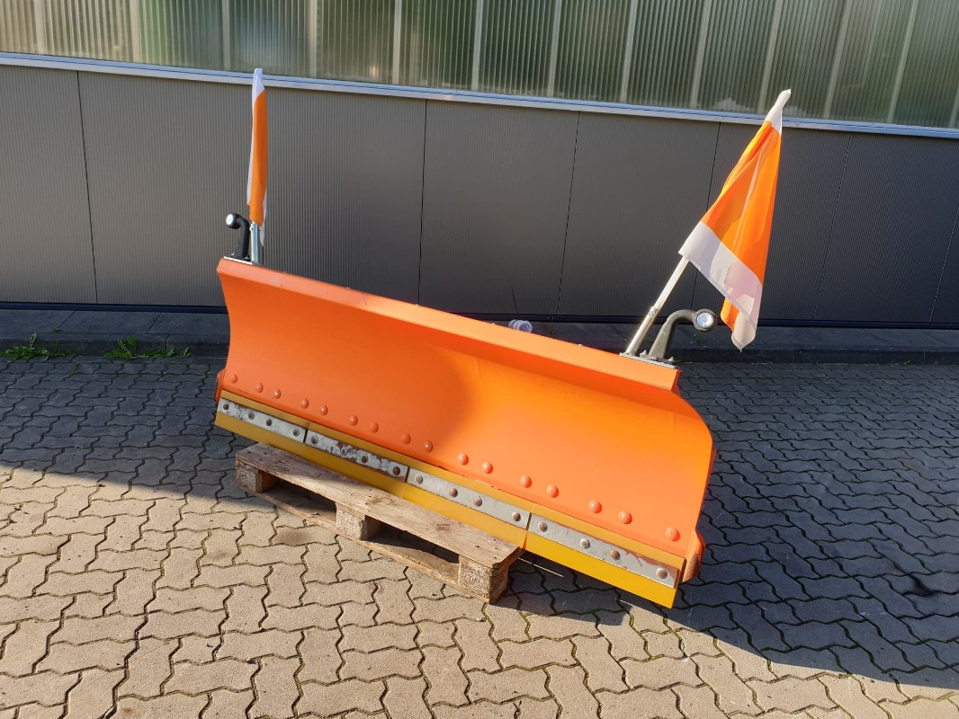 Tuchel SK - Gartentechnik + Kommunaltechnik - Schneeräumschild