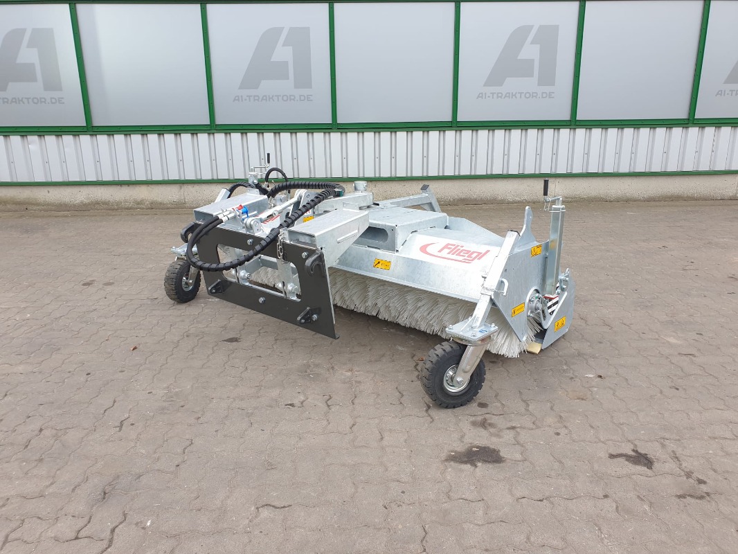Fliegl KEHRMASCHINE TYP 600 - Garten-/Kommunaltechnik - Kehrmaschine