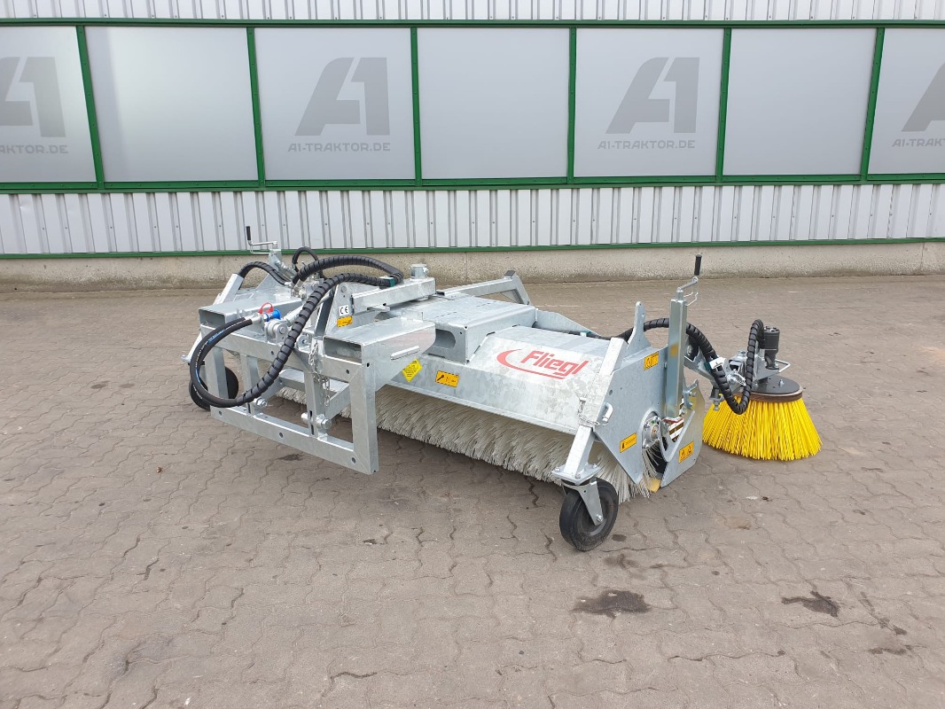 Fliegl KEHRMASCHINE TYP 500 - Garten-/Kommunaltechnik - Kehrmaschine