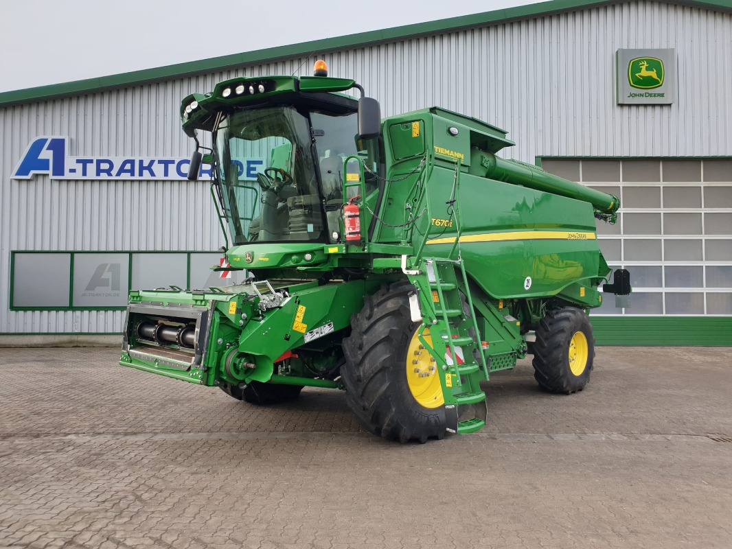 John Deere T670 - Cosechadora