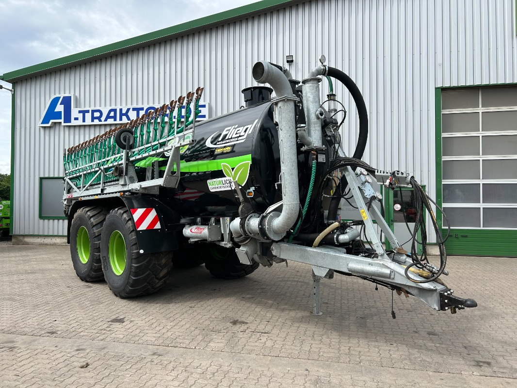Fliegl VFW 18000 MAXX LINE PLUS - Manure technology + manure technology - Vacuum Façade