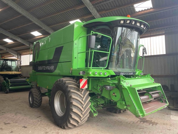 Deutz-Fahr 5690 HTS - Mähdrescher