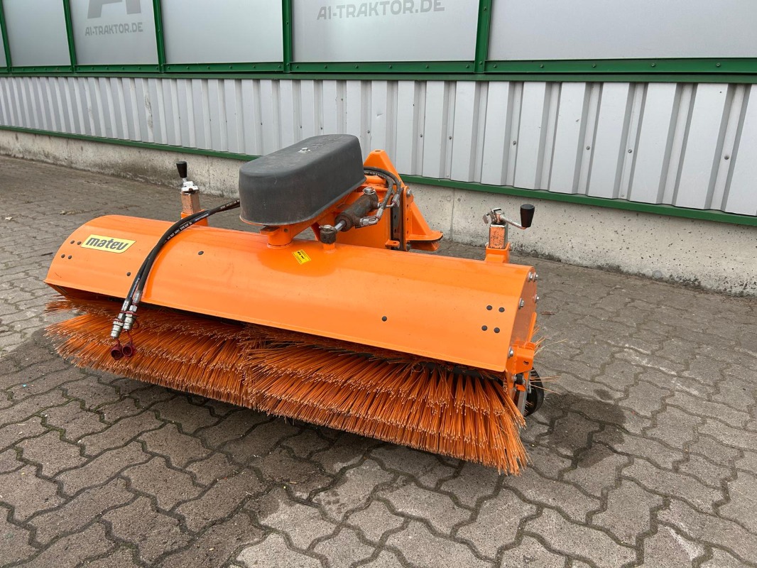 Matev SWE-H/M 14-45 - Garten-/Kommunaltechnik - Kehrmaschine