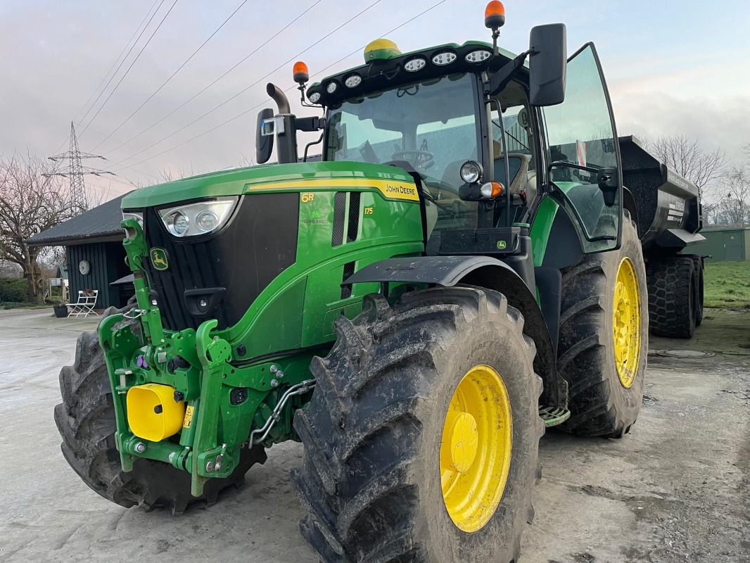 John Deere 6R 175 - Traktor