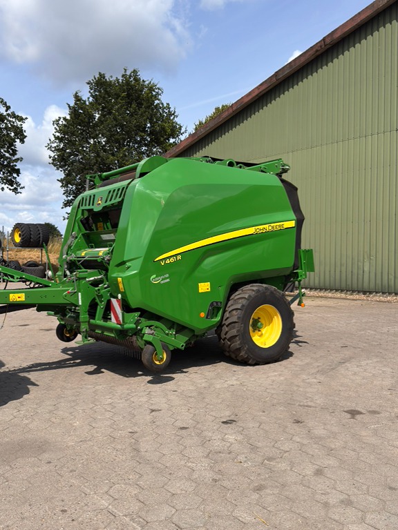 John Deere V461R - Press - Round baler