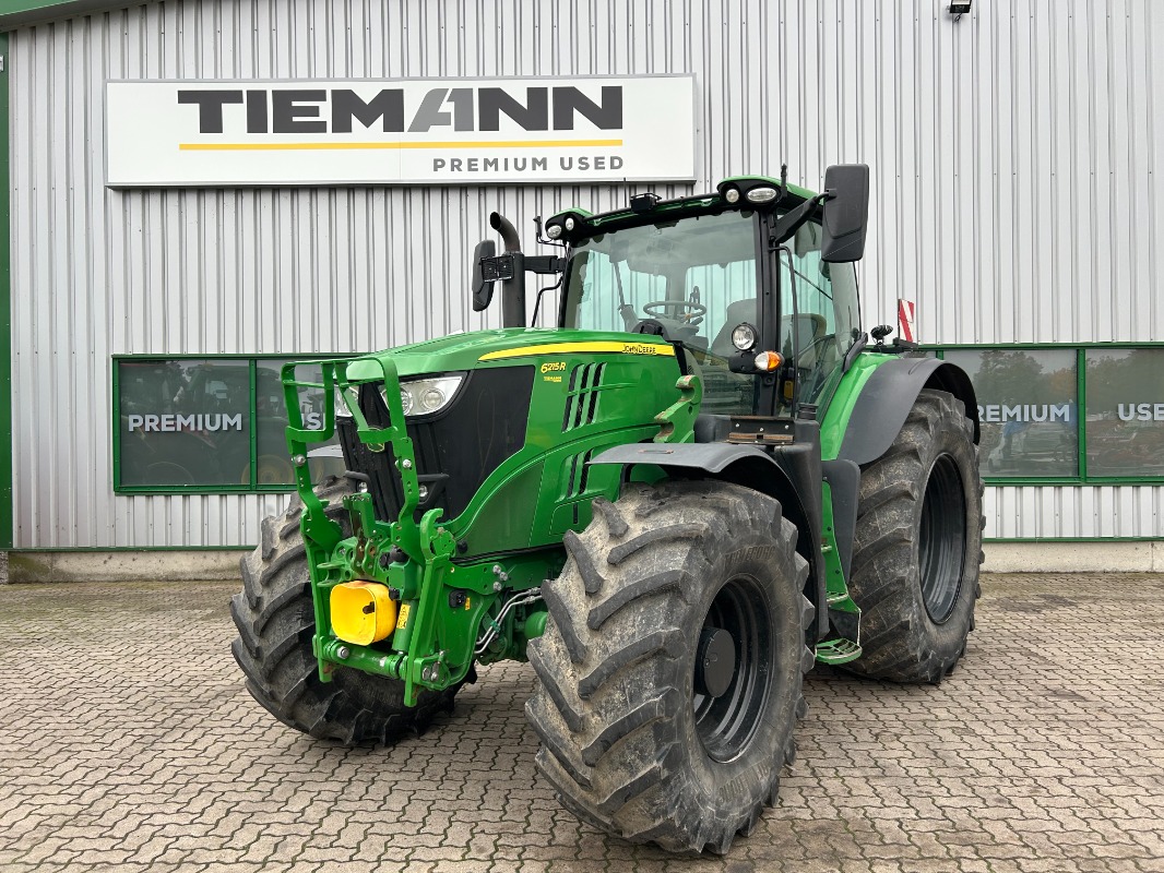 John Deere 6215R - Traktor