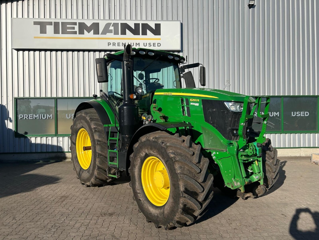John Deere 6250R - Traktor