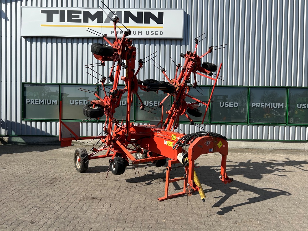 Kuhn GF 8501 T - Технология пастбищ + технология заготовки кормов - Наезд на круговое движение