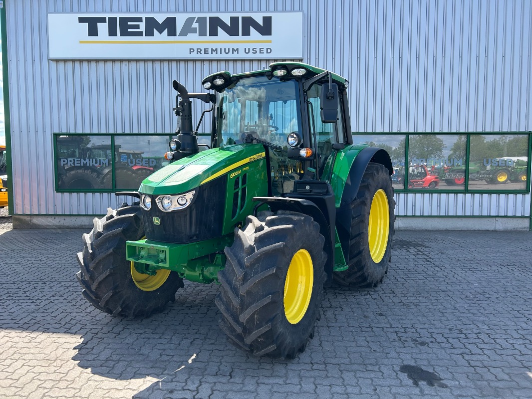 John Deere 6100M - Traktor