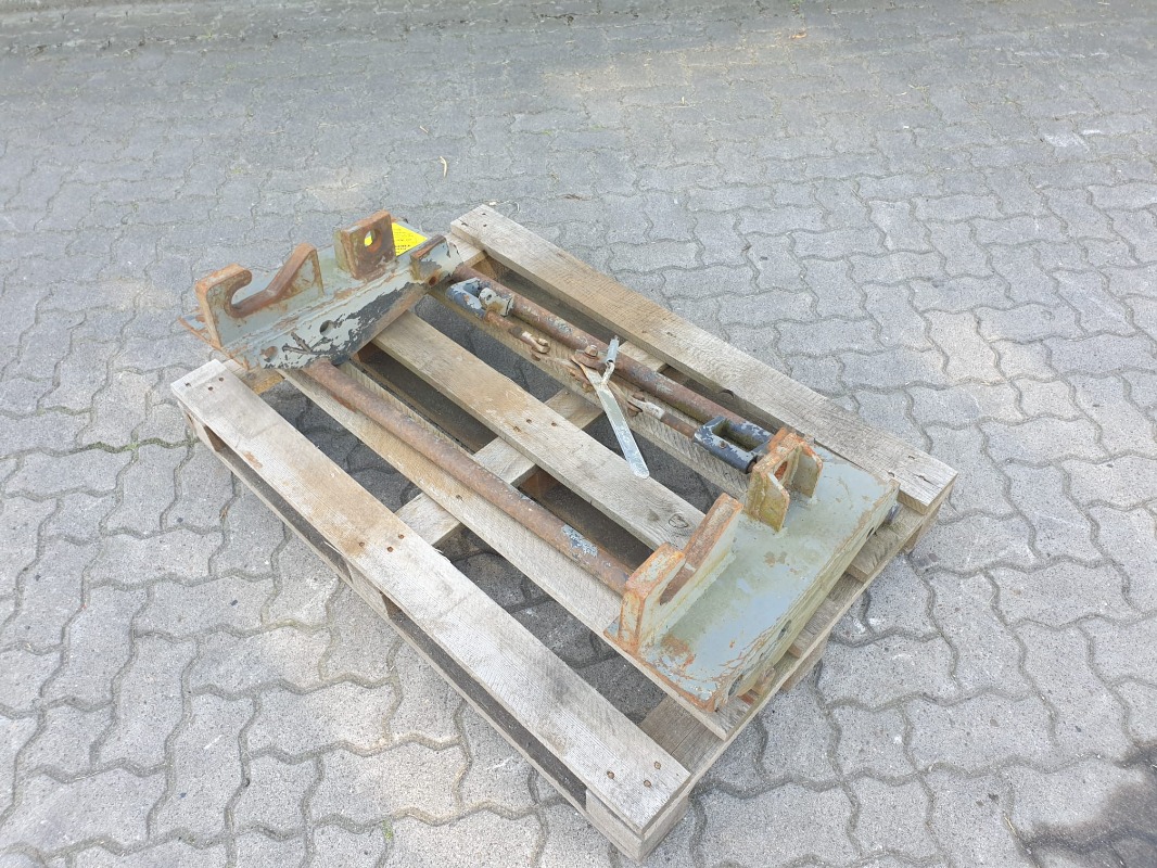 Sonstige ADAPTERRAHMEN KRAMER / EURO - Bagger + Lader - Frontladerzubehör