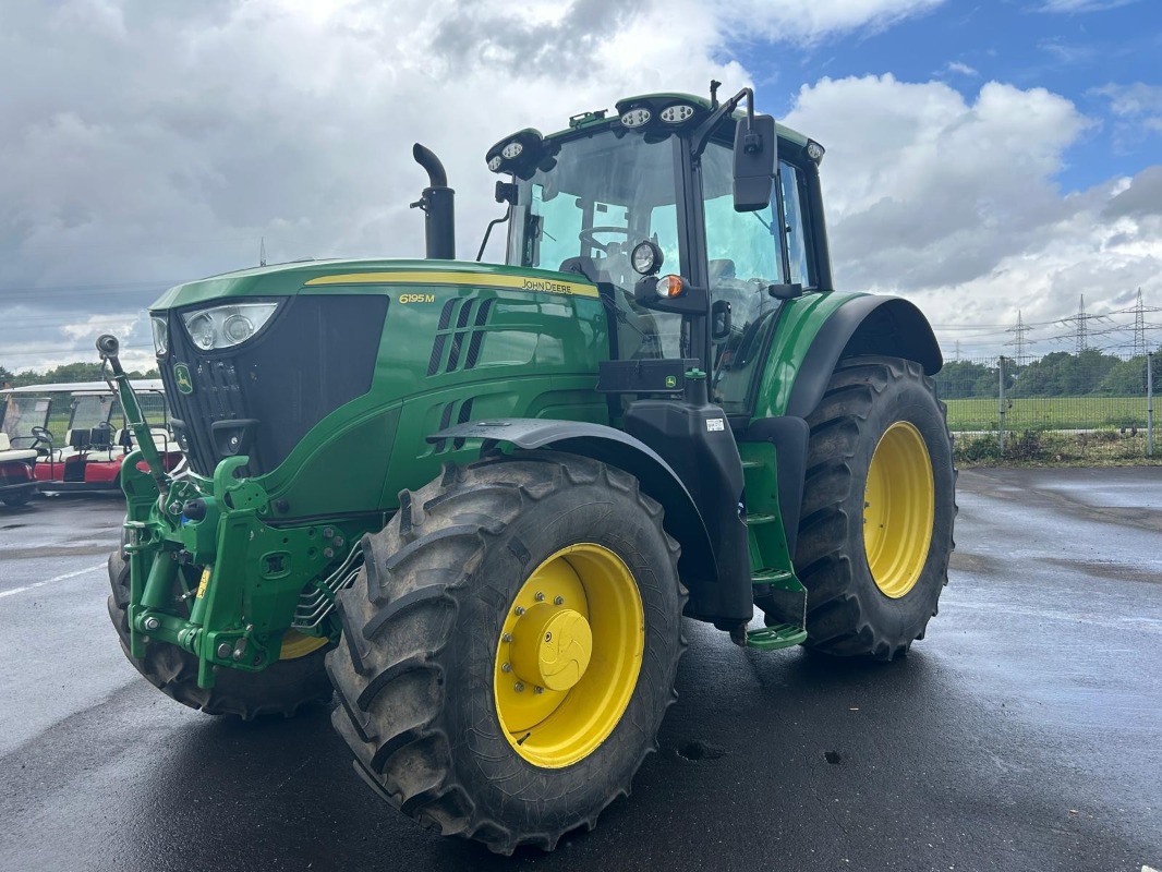 John Deere 6195M - Трактор