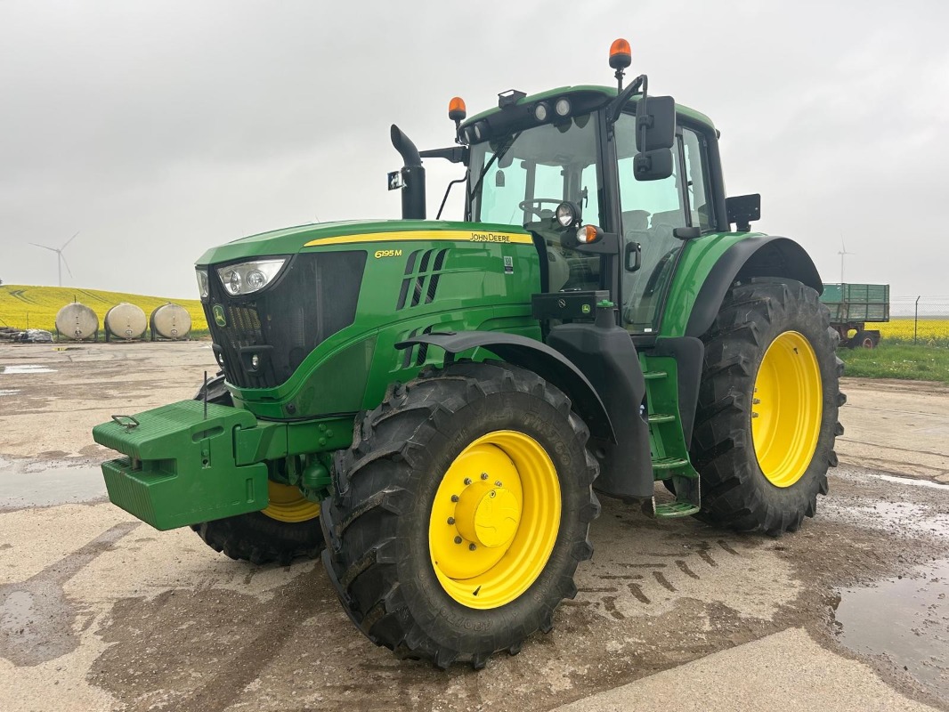 John Deere 6195M - Трактор