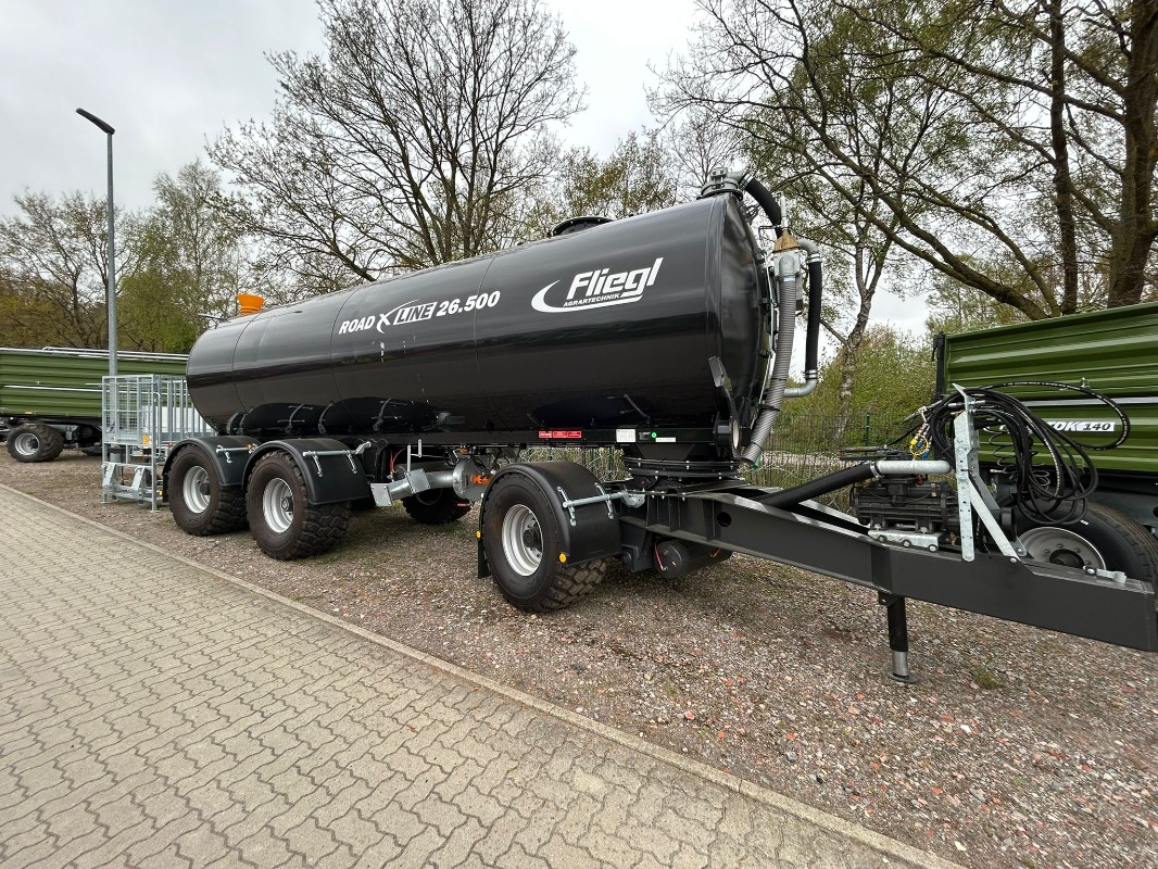 Fliegl TFW 26500 Road-X-Line - Gülletechnik + Dungtechnik - Vakuumfaß