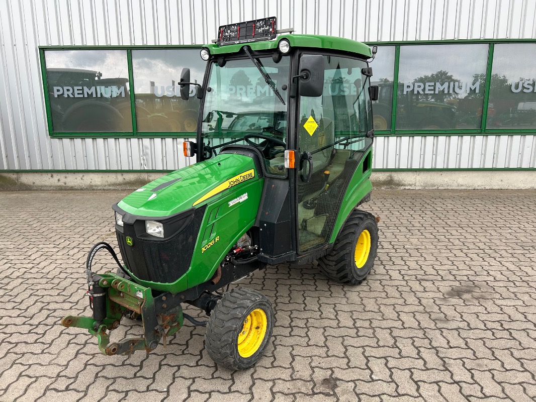 John Deere 1026 R - Traktor - Kommunaltraktor