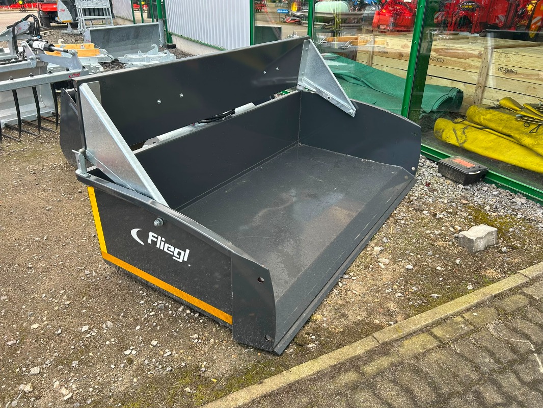 Fliegl Heck - und Hochkippschaufel Gigant 2200mm - Traktorzubehör - Frontladerzubehör