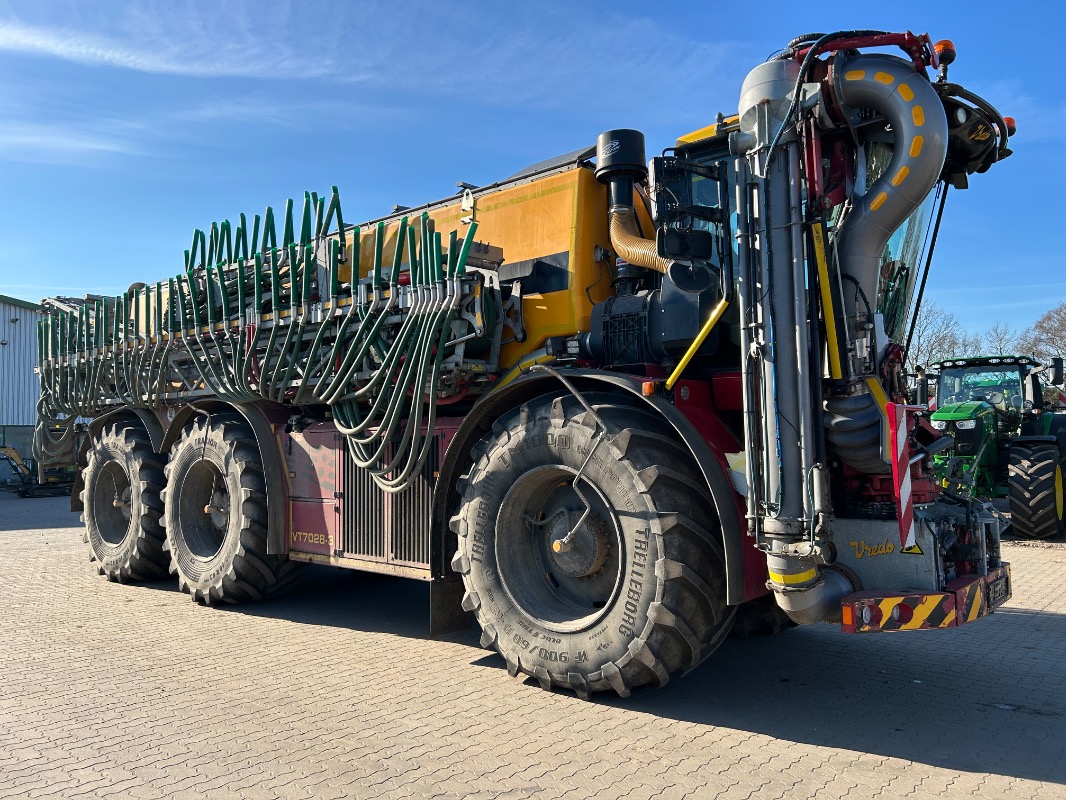 Vredo VT 7028 / ZBV 32000V - Gülletechnik + Dungtechnik - Gülleselbstfahrer