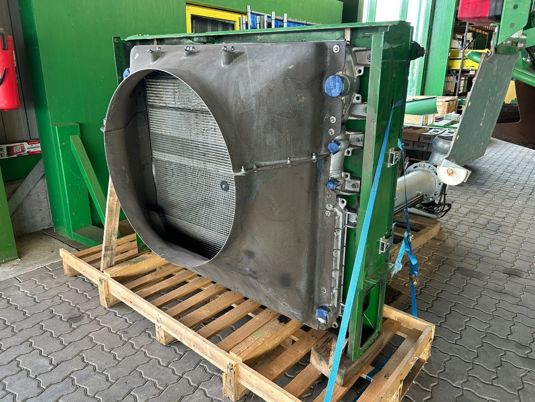 John Deere Kühlerpaket vom T670 - Mähdrescherteile - Kompressor + Kühlanlage